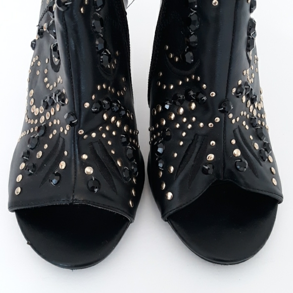 Wild Diva faux black jeweled shoes size 8.5 - Picture 4 of 5